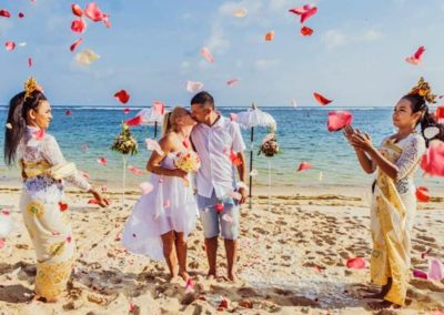 Egyszerű tengerparti esküvő